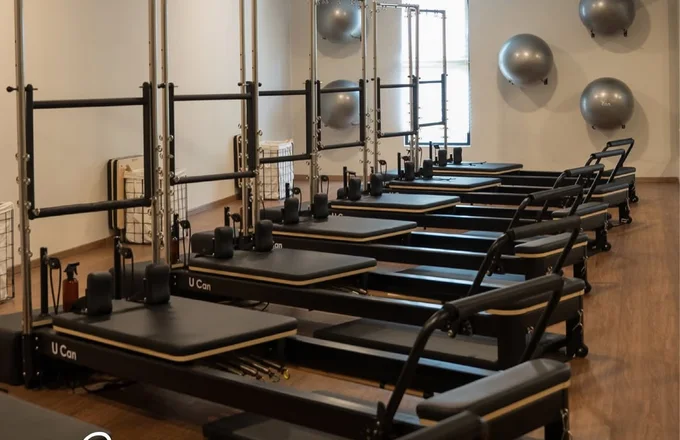 Salón Reformer de Naü Studio en Cancún